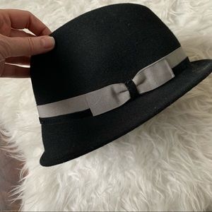 black wool felt fedora by Club Monaco gray stripe